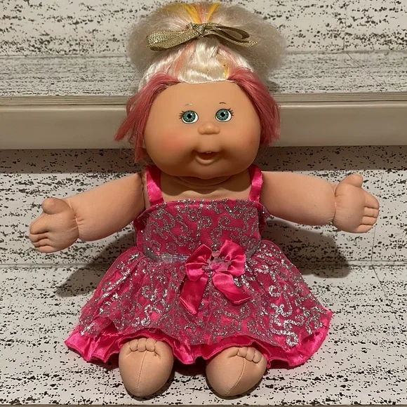 Cabbage Patch Kid 2005 - Picture 1 of 11